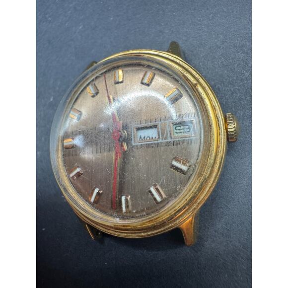 Vintage Timex Mercury Men Gold Tone Day Date Watch Manual Wind No Band main image 12